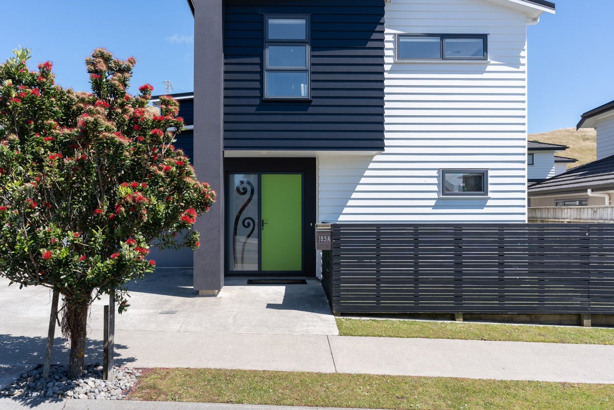 185A McLintock Street, Johnsonville, Wellington - Carousel 2