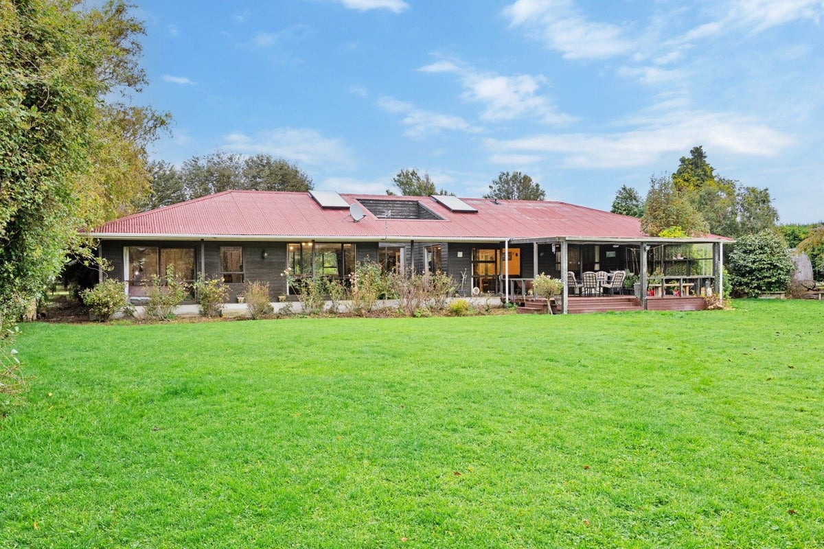 159 Flora Road East, Makarewa, Invercargill - Carousel 1