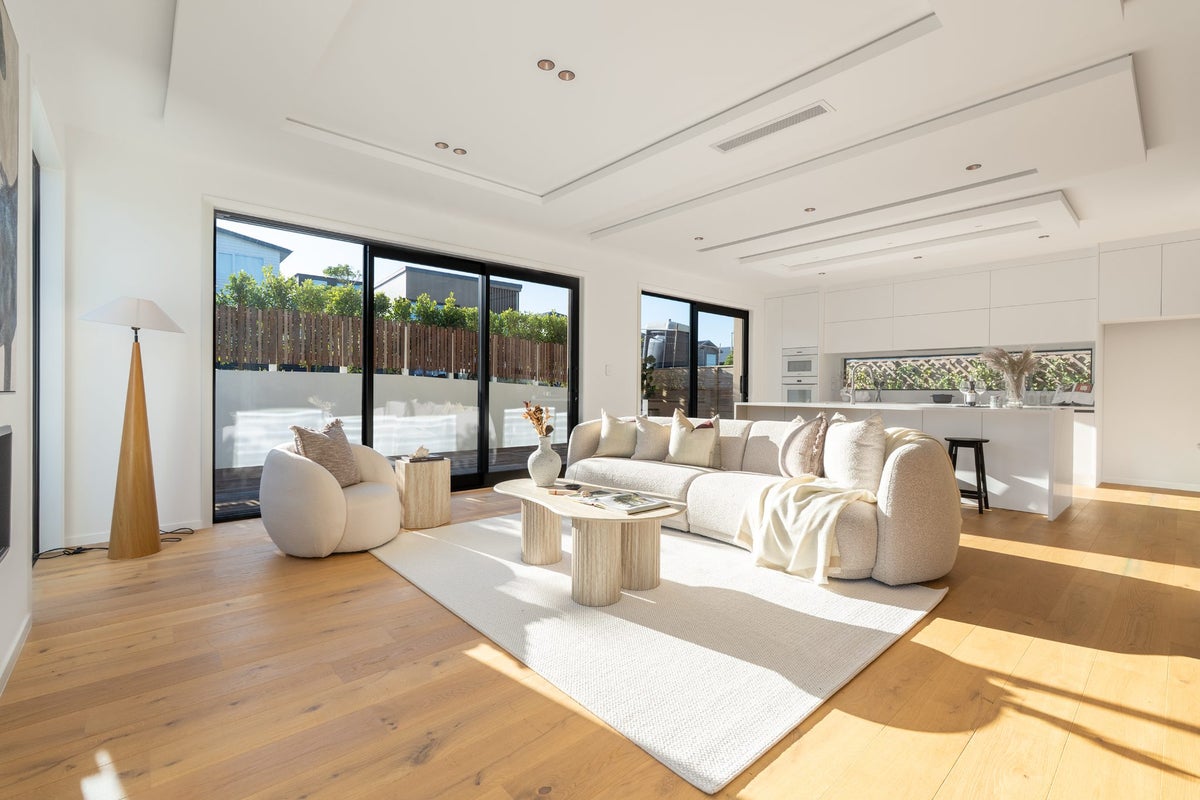 34 Kumukumu Road, Long Bay, North Shore City, Auckland - Carousel 1