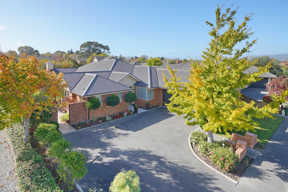 20 Coppinger Terrace, Aidanfield, Christchurch - Carousel 1