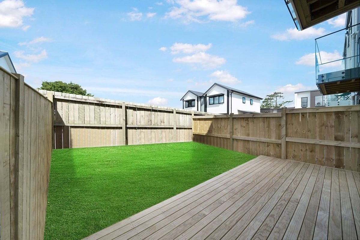 5/107 Hobsonville Road, West Harbour, Auckland - Carousel 2
