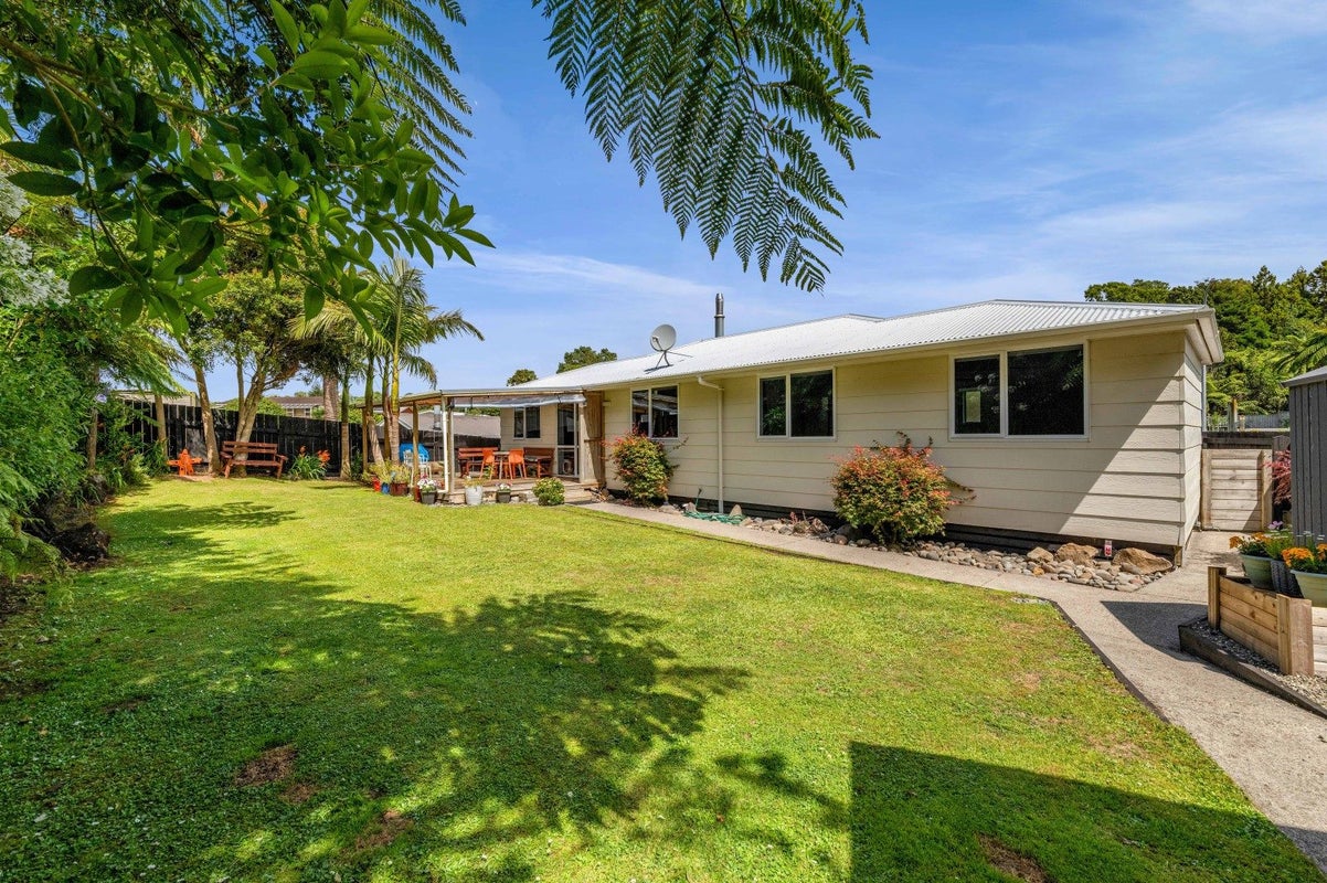 8 Shaldon Crescent, Blagdon, New Plymouth - Carousel 1