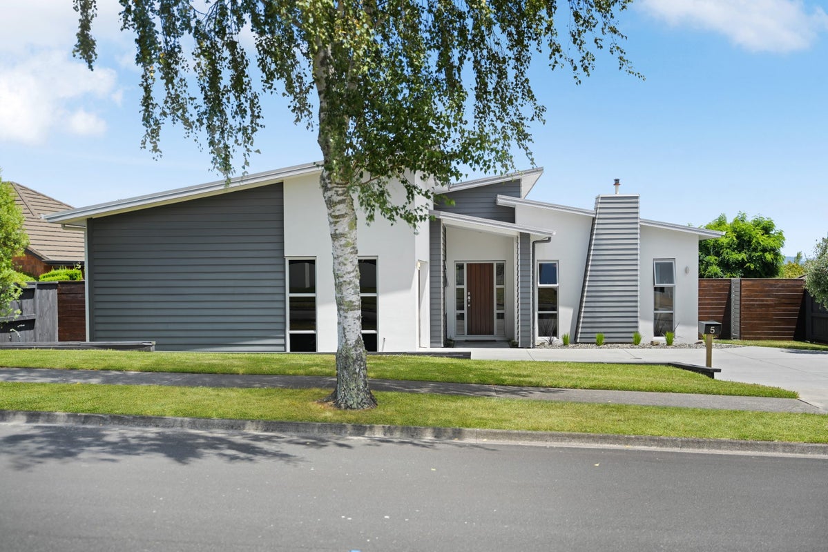 5 Hawkridge Rise, Huntington, Hamilton - Carousel 2