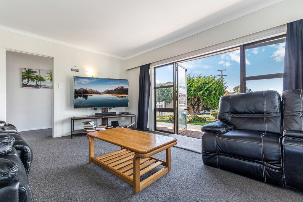 54 Motatau Road, Papatoetoe, Auckland - Carousel 2