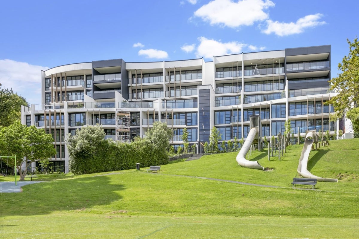 514/8 Kingsland Terrace, Kingsland, Auckland - Carousel 1