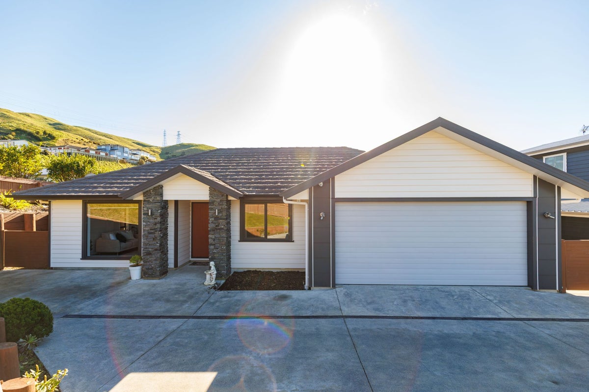 115 Amesbury Drive, Churton Park, Wellington - Carousel 2