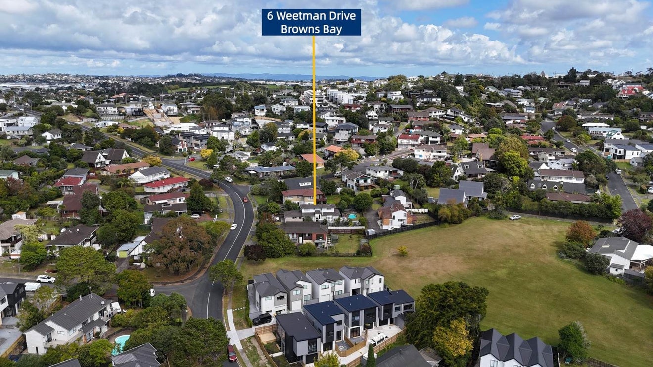 16 Weetman Drive, Browns Bay, Auckland - Carousel 3