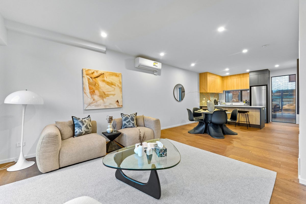 11/10 Meadowbank Road, Meadowbank, Auckland - Carousel 2
