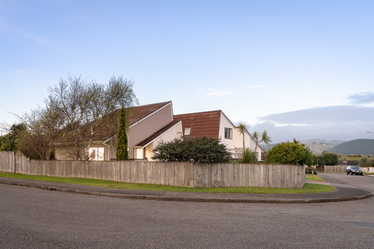 14 Anaru Street, Raumati Beach, Paraparaumu - Carousel 34