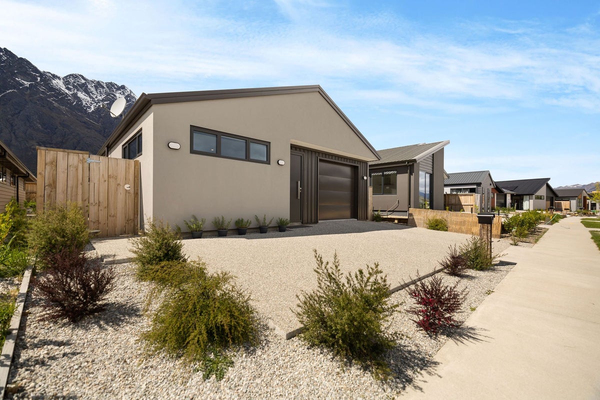 5 Collie Road, Jacks Point, Queenstown - Carousel 13