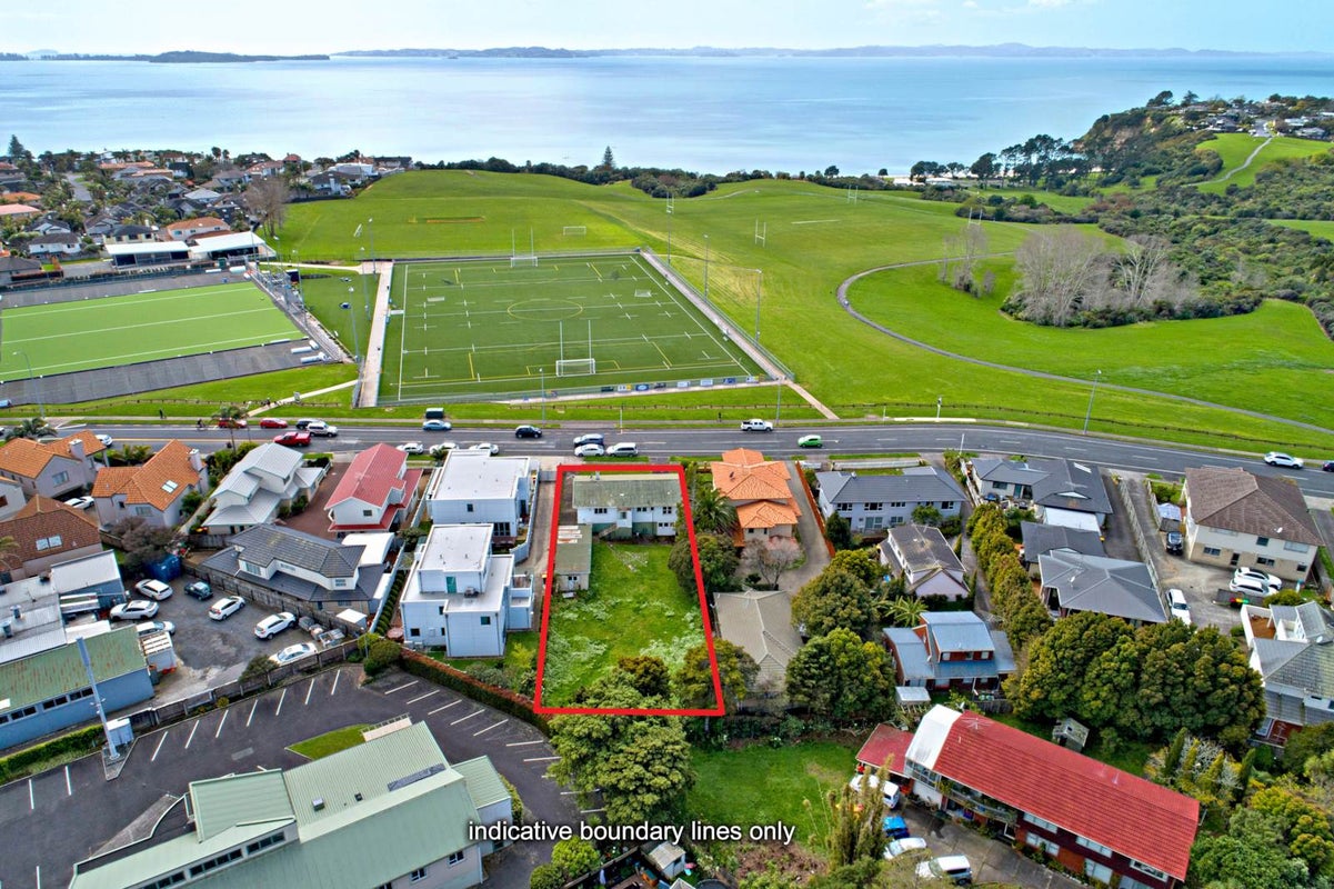 7 MacLeans Road, Bucklands Beach, Auckland - Carousel 2