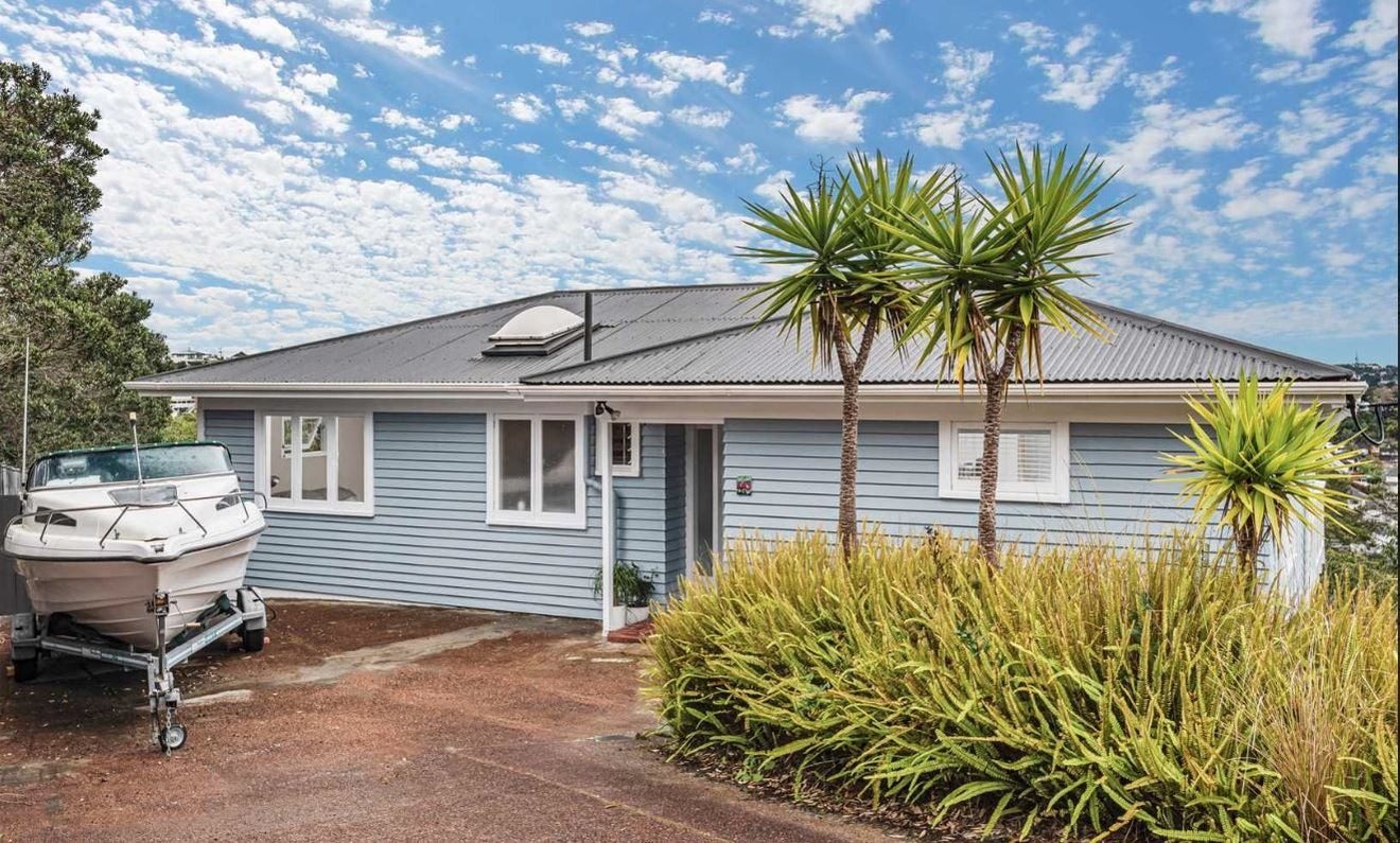 143 Browns Bay Road, Browns Bay, Auckland - Carousel 1