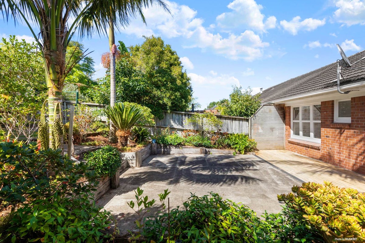 1/123 Riddell Road, Glendowie, Auckland - Carousel 1