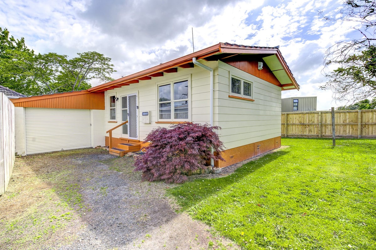 16A Walter Street, Fairfield, Hamilton - Carousel 1