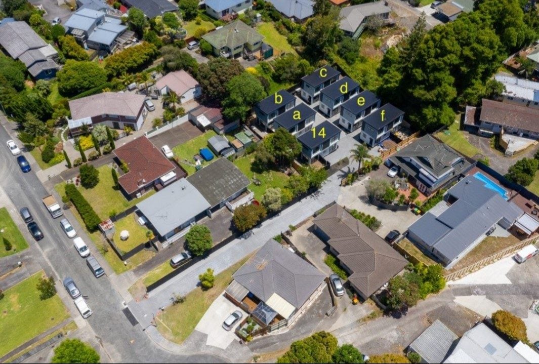 14 Cosy Place, Howick, Auckland - Carousel 2