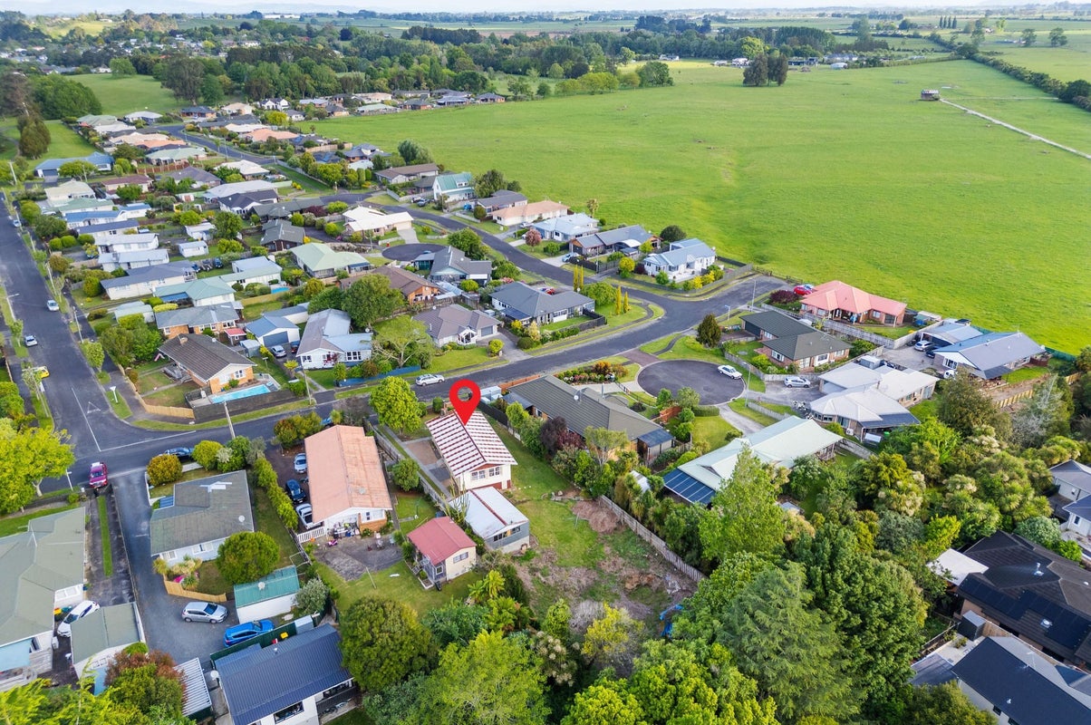 38 Forth Crescent, Glenview, Hamilton - Carousel 23