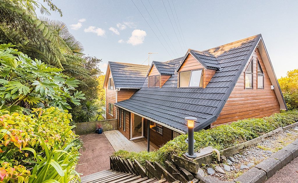 32 Goodall Street, Hillsborough, Auckland - Carousel 1