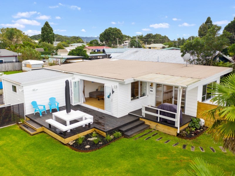 1 Roretana Drive, Athenree, Katikati - Carousel 1