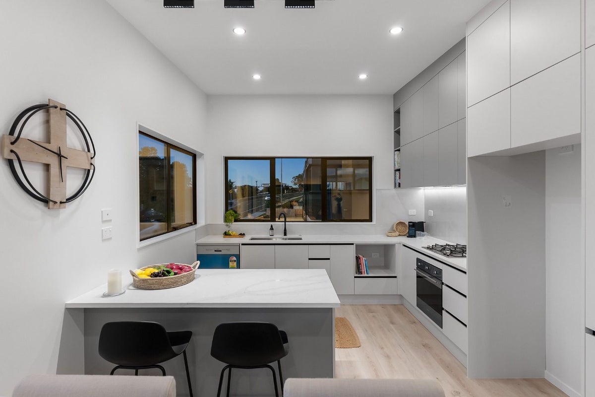 935A Whangaparaoa Road, Manly, Whangaparaoa - Carousel 2