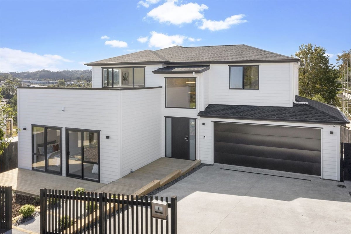 8 Bela Vista Boulevard, Swanson, Auckland - Carousel 1
