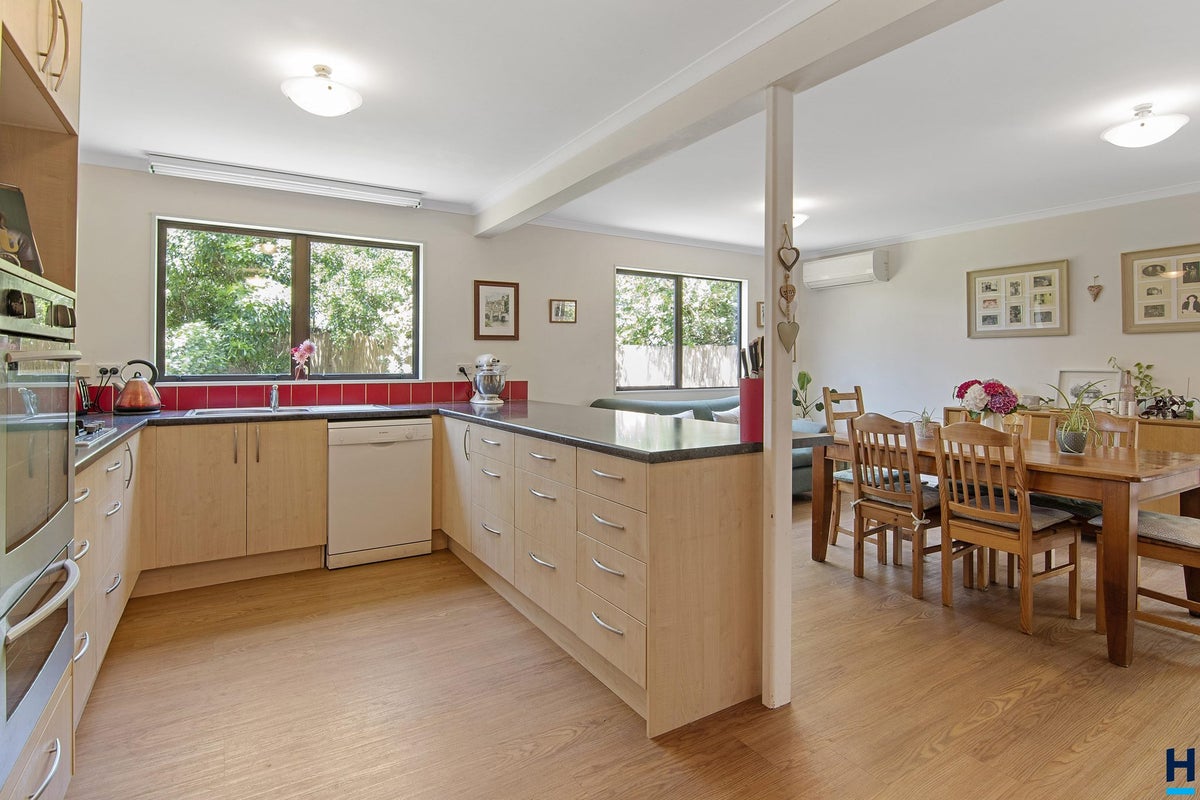 14 Broadsea Avenue, Ruby Bay, Mapua - Carousel 2