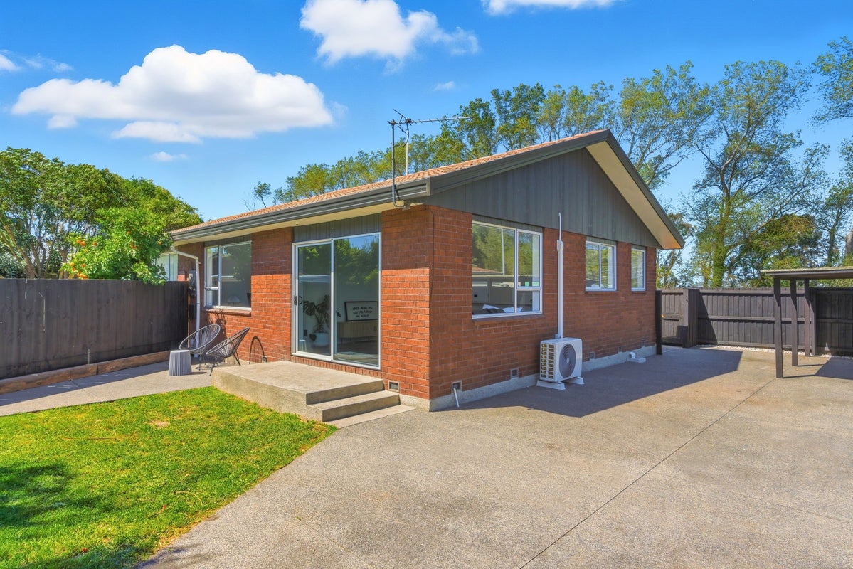 1/11 Hersham Place, Bromley, Christchurch - Carousel 1