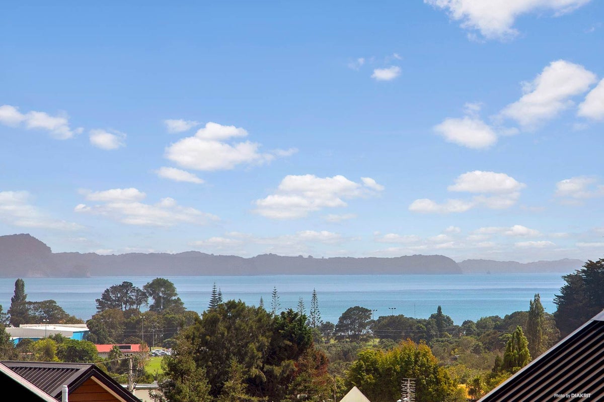 48 Seafarer Crescent, Stanmore Bay, Whangaparaoa - Carousel 2