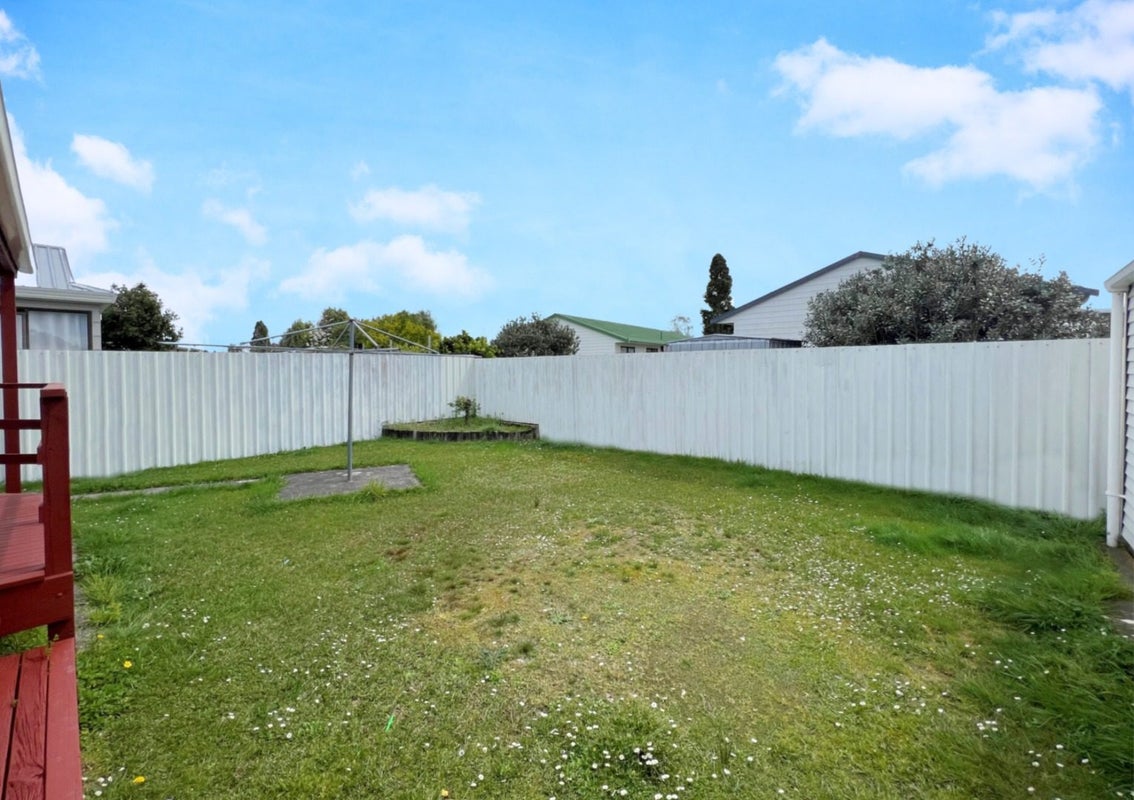 2 Warwickson Lane, Nawton, Hamilton - Carousel 20