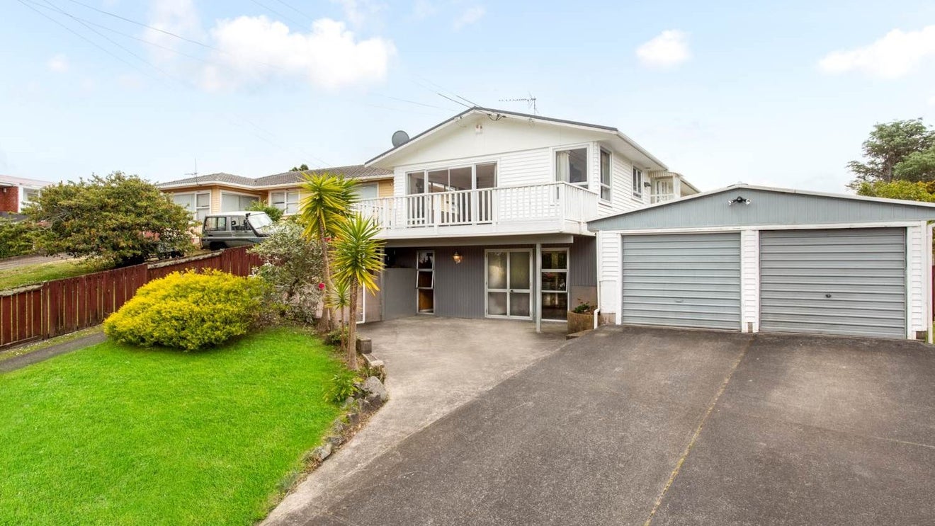 75 Holly Street, Avondale, Auckland - Carousel 1