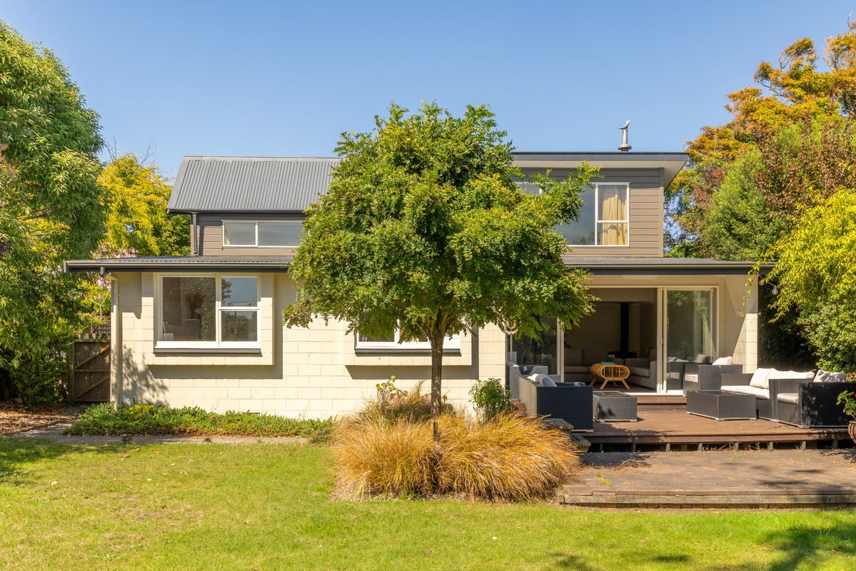 152A Beach Road, North New Brighton, Christchurch - Carousel 1
