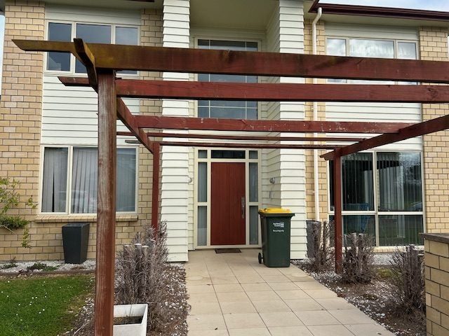 40 Kestev Drive, Flat Bush, Auckland - Carousel 2