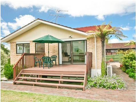 4/50 Wellington Street, Howick, Auckland - Carousel 1