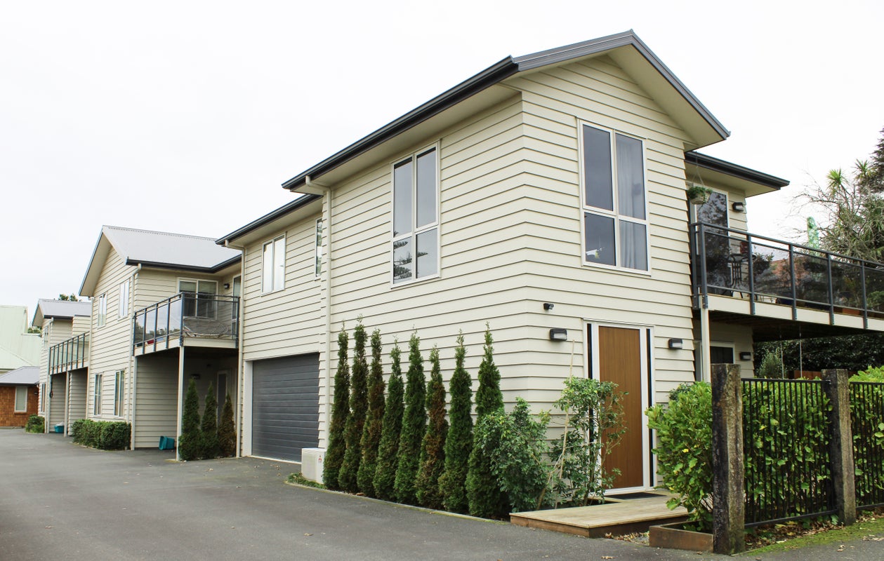 3/9 Wellington Street, Hamilton East, Hamilton - Carousel 1