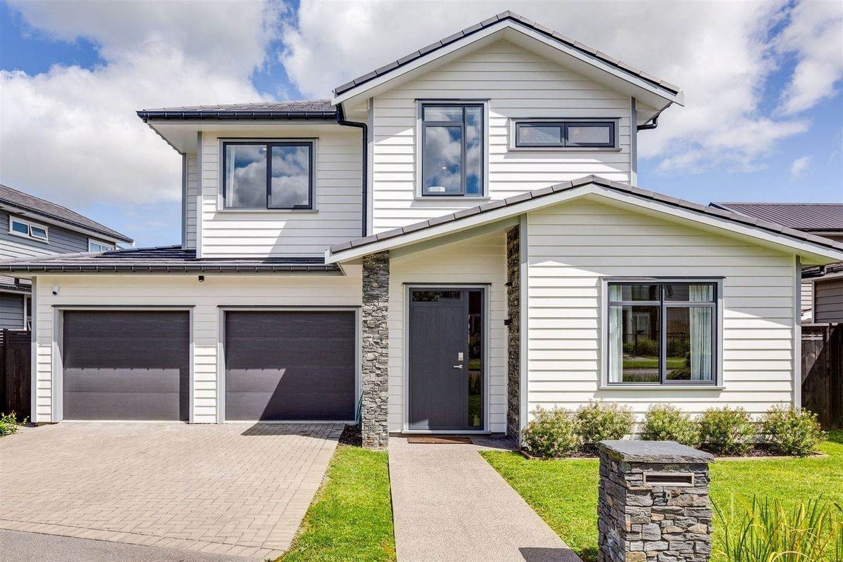 9 Fort Lincoln Loop, Karaka, Papakura - Carousel 1