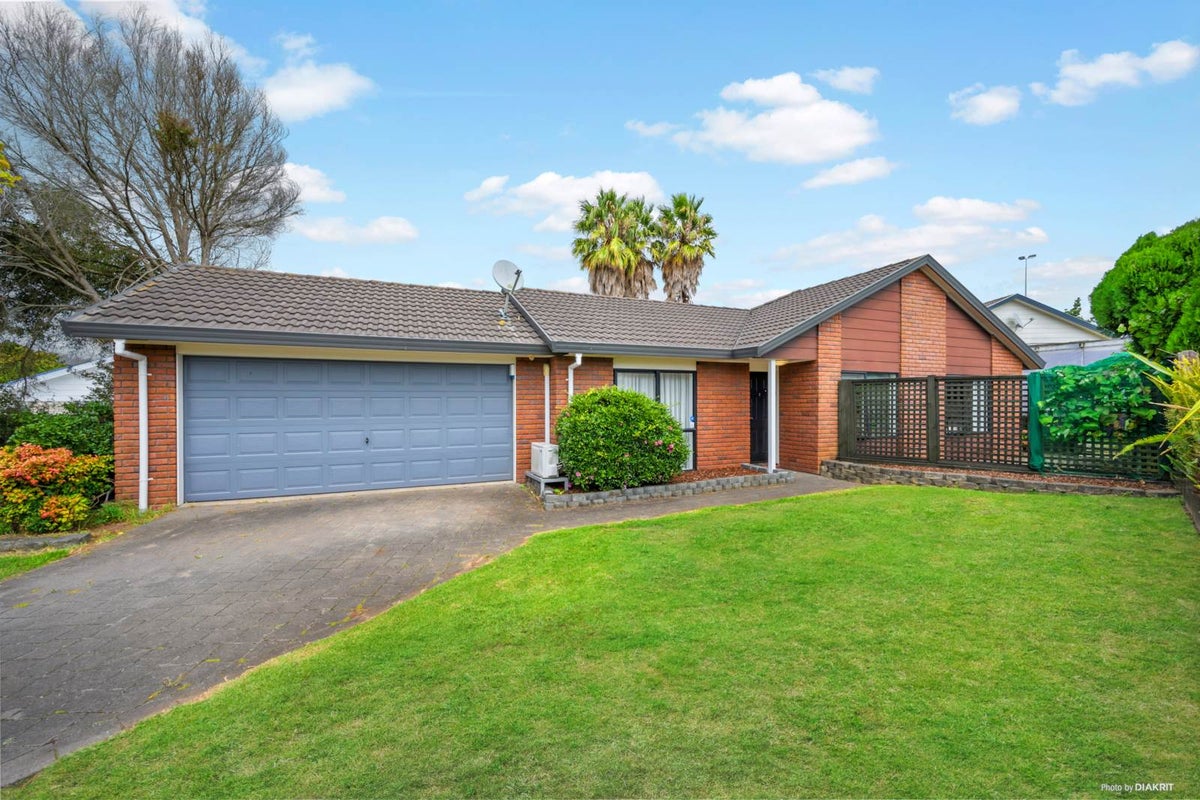 22 Randwick Place, Randwick Park, Auckland - Carousel 1