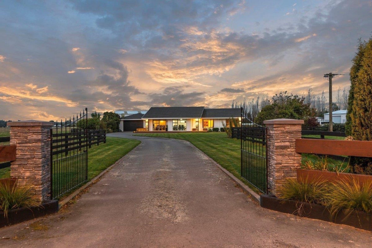 694 Marshland Road, Ouruhia, Christchurch - Carousel 1