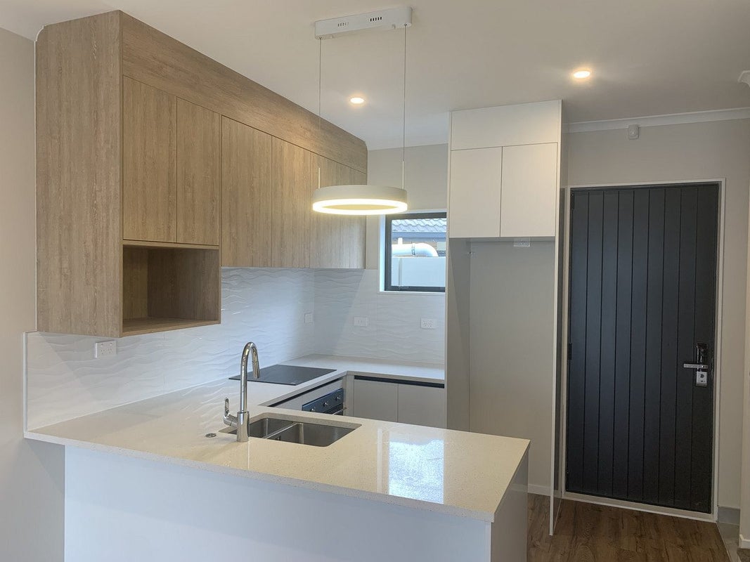 6/66 Swanson Road, Henderson, Auckland - Carousel 1