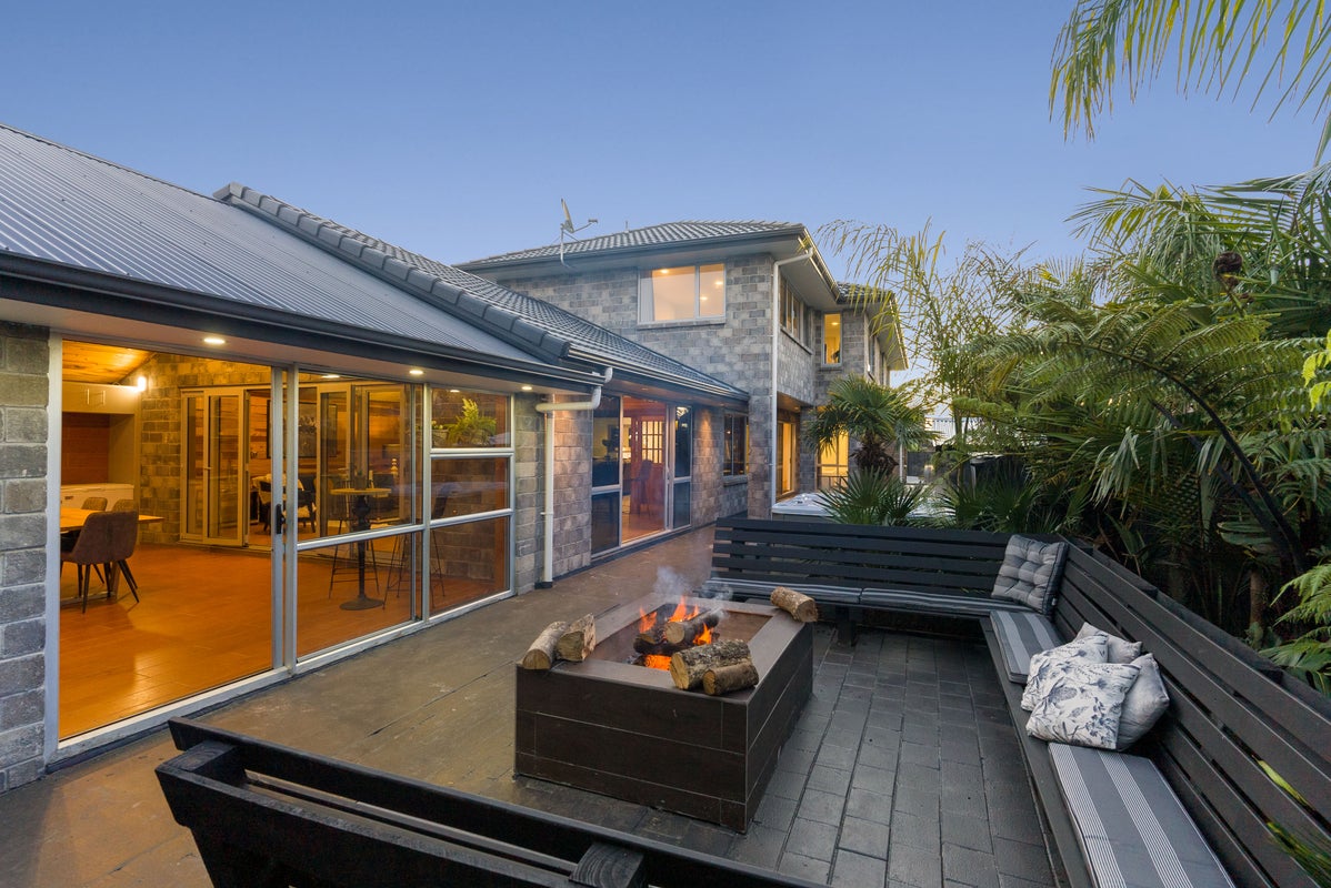 7 Freedom Lane, Beachlands, Auckland - Carousel 1