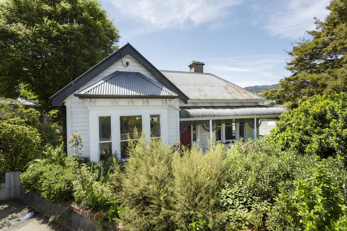 38A Gladstone Road, North East Valley, Dunedin - Carousel 1