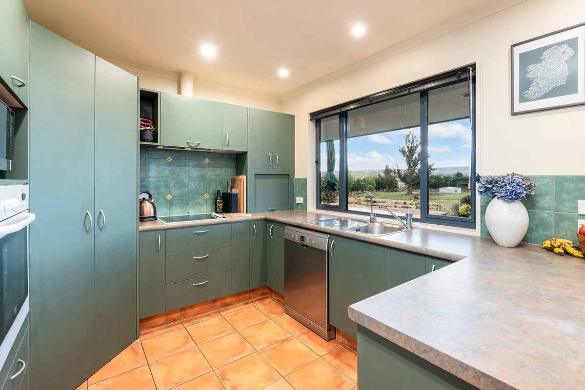 1121 Waihola Highway, Waihola - Carousel 2