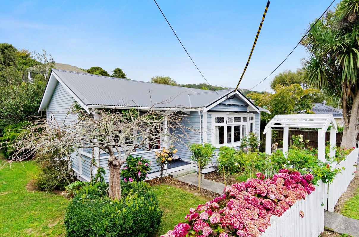 3 Ranelagh Street, Karori, Wellington - Carousel 2