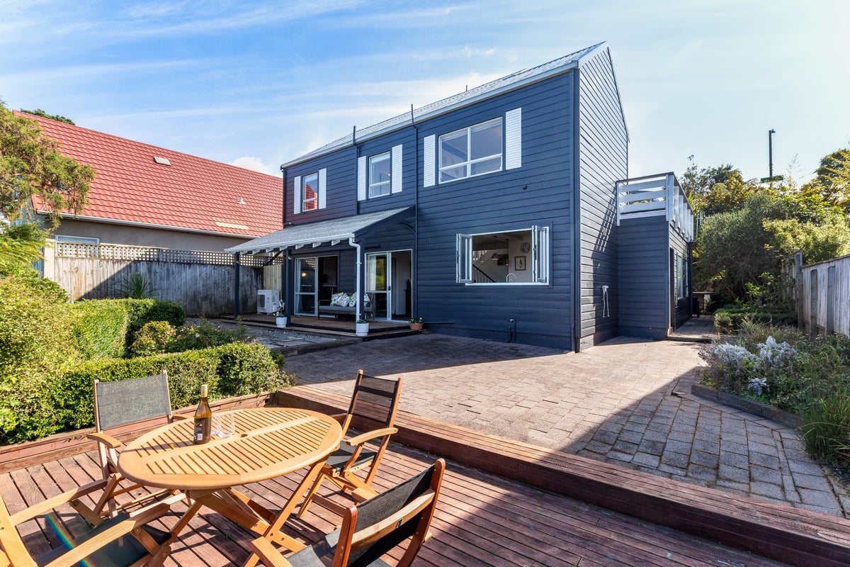 19 City View Grove, Harbour View, Lower Hutt - Carousel 2