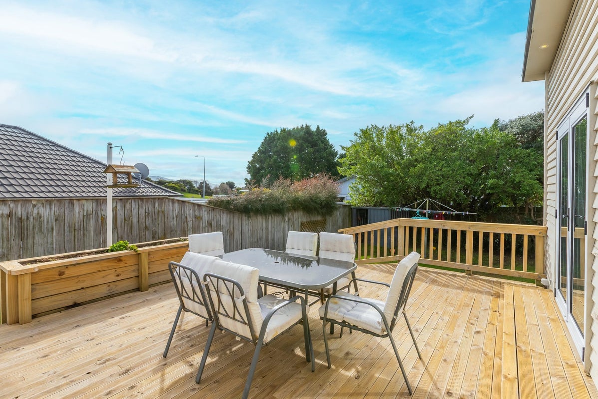 4A Huia Road, Raumati Beach, Kapiti Coast, Wellington - Carousel 2