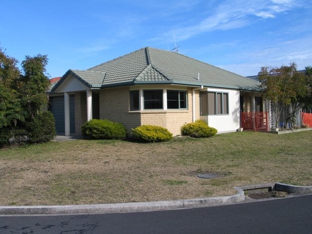 7 Thebes Grove, Papamoa Beach, Papamoa - Carousel 1
