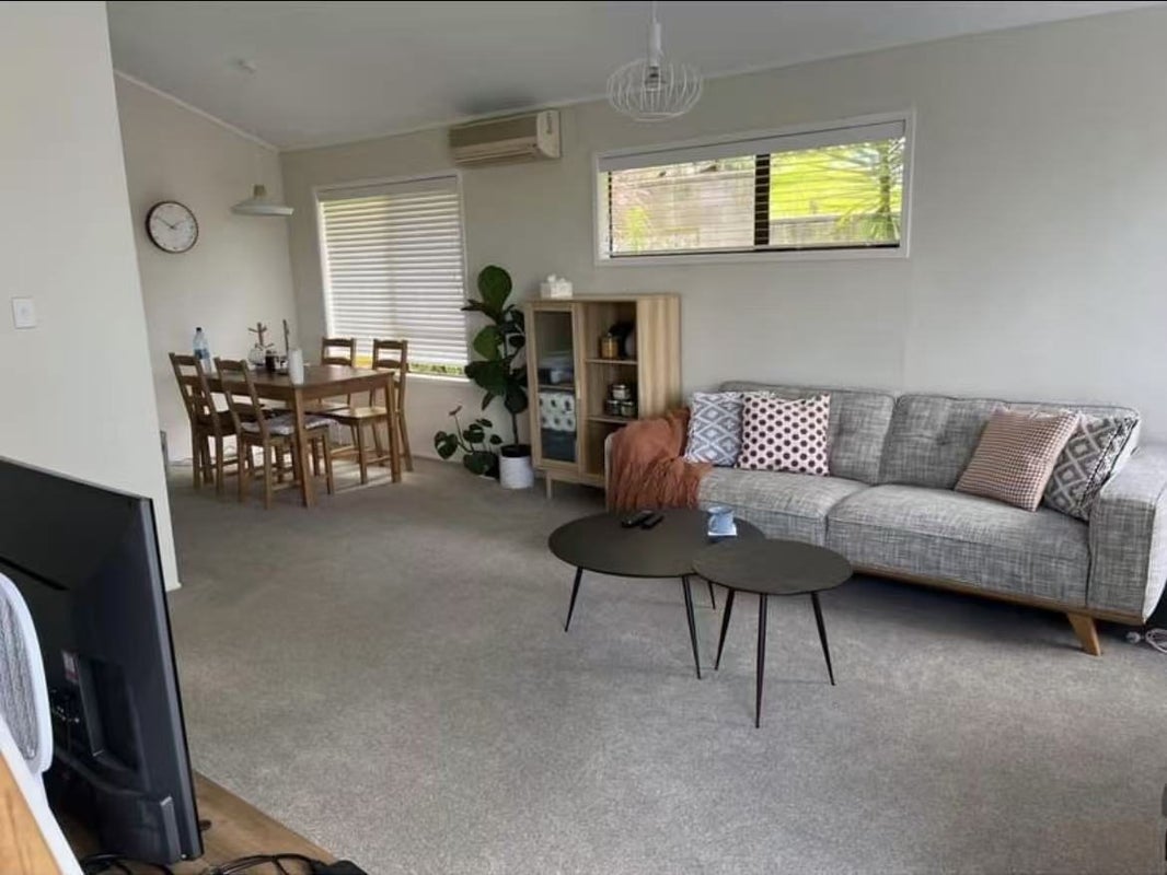 1/35 Girrahween Drive, Totara Vale, Auckland - Carousel 2