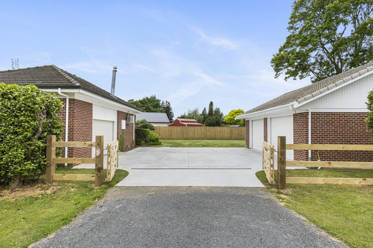 5 Fuchsia Lane, Matangi, Hamilton - Carousel 26