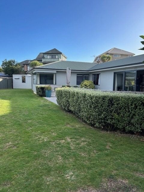 4 Padstow Place, Camborne, Porirua - Carousel 1
