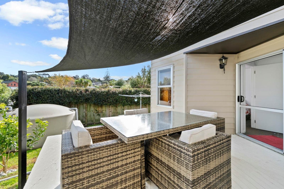 39B Brian Crescent, Stanmore Bay, Whangaparaoa - Carousel 13