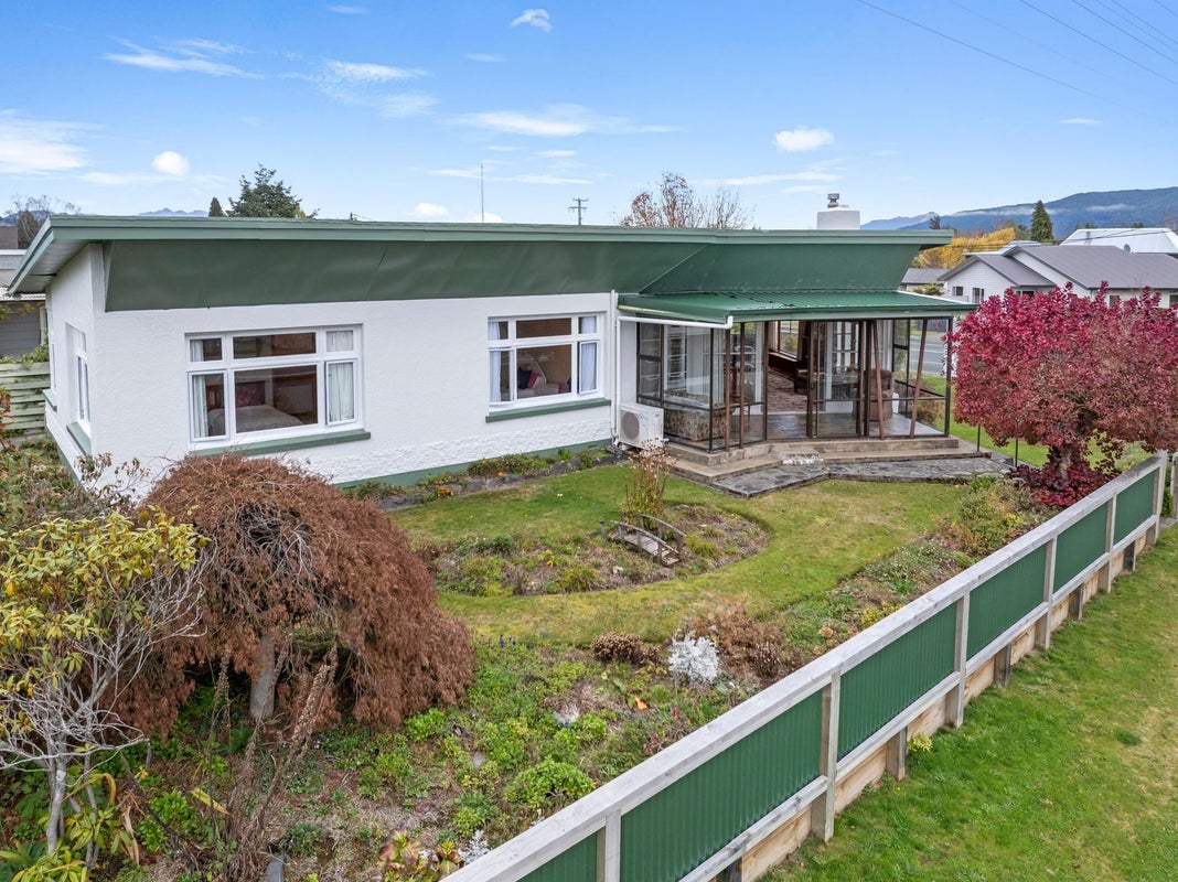 44 Bligh Street, Te Anau, Te Anau - Carousel 1