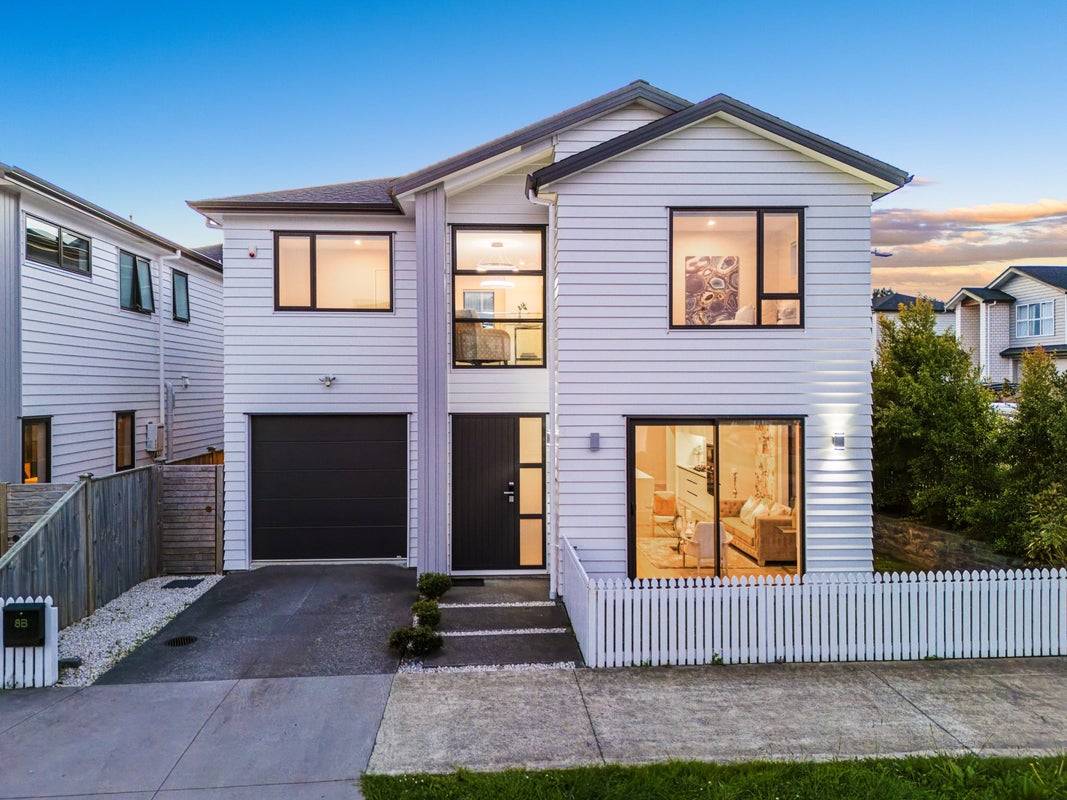 8B Dorricott Avenue, Hobsonville, Auckland - Carousel 1